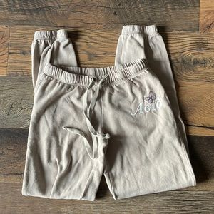Woman's Tan Aero sweatpants size small